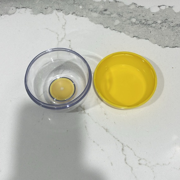 Lemon Storage Container - Picture 2 of 2